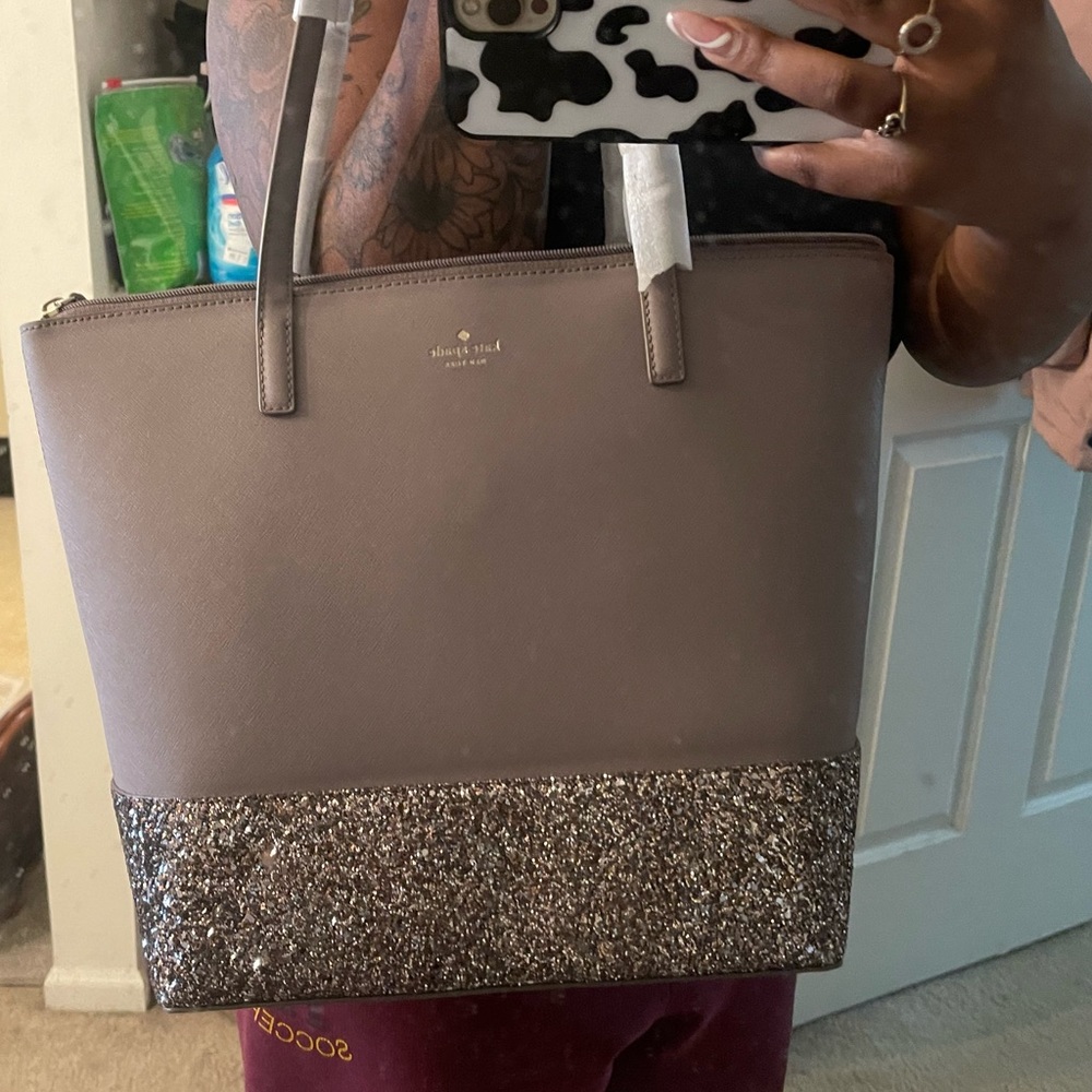 Kate Spade tote - Picture 4 of 5